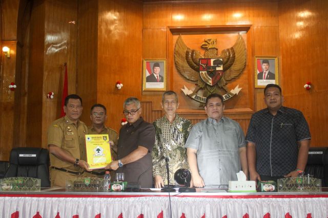 RAPAT PARIPURNA, PEMANDANGAN UMUM FRAKSI-FRAKSI DPRD ASAHAN TERHADAP NOTA KEUANGAN RANPERDA TENTANG R.APBD KABUPATEN ASAHAN TA 2026